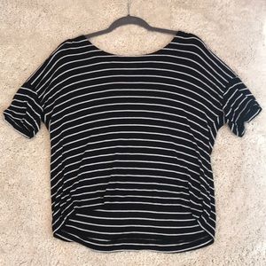 Very soft Black and white t shirt.